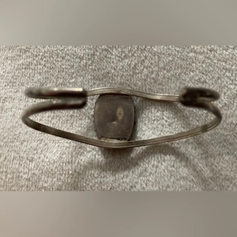 STUNNING vintage Zuni silver, mother of pearl, turquoise flower inlay bracelet - Picture 6 of 6
